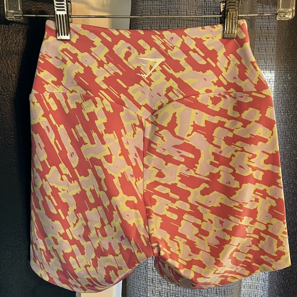 Gymshark Training Shorts - Picture 3 of 4